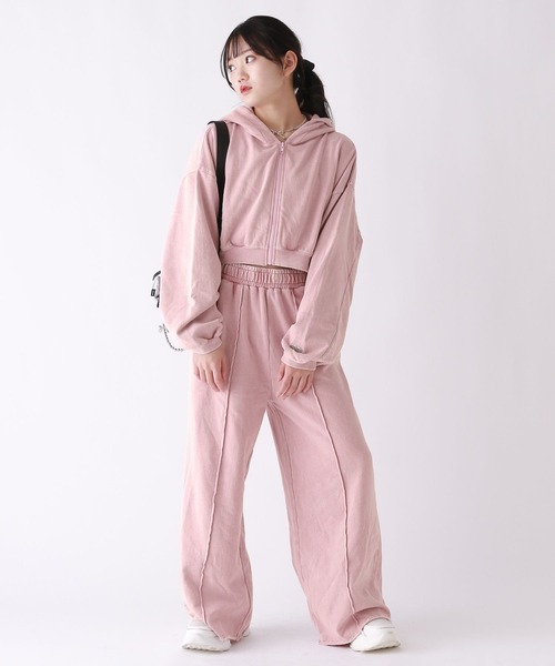 repipi armario(レピピ アルマリオ)の「ショートZIPフーディー(パーカー・キッズ・ピンク/ブラック/チャコールグレー・LARGE/MEDIUM/SMALL)」の6枚目の写真