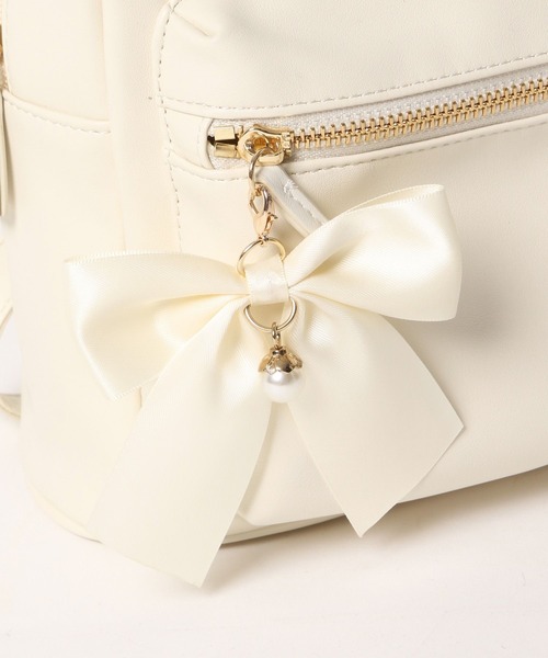 GLOBAL WORK(グローバルワーク)の「リボン付きPUリュック/288536(バックパック/リュック・キッズ・アイボリー/ブラック・ONE SIZE)」の22枚目の写真