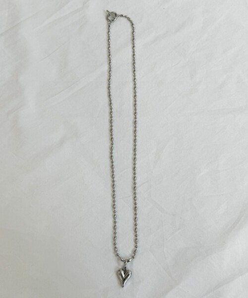 fredy emue(フレディエミュ)の「ステンレスハートトップネックレス(ネックレス・レディース・ゴールド/シルバー・FREE)」の6枚目の写真