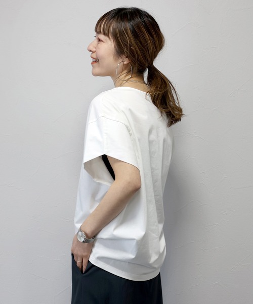 Aletta vita（アレッタビータ）の「【こだわり抜いた大人のカットソー】シルケットスムース重ね袖コクーンプルオーバー（Tシャツ/カットソー・レディース・ブラック/オフホワイト/チャコール・FREE）」の13枚目の写真