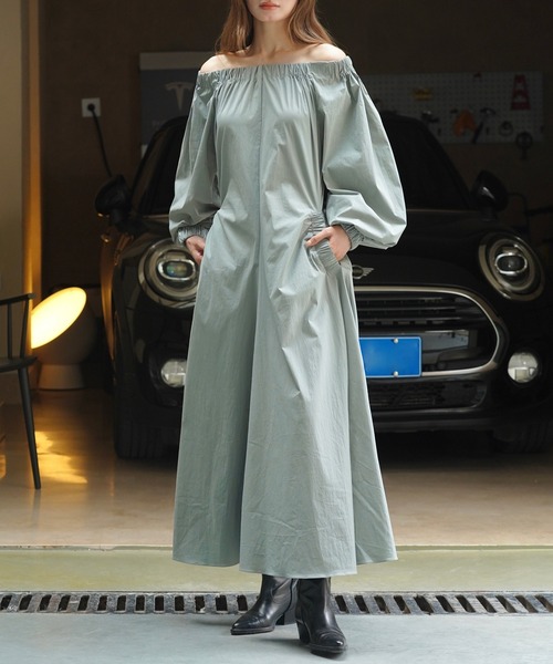 SUWDEE（スーディー）の「off shoulder volume sleeve one piece（ワンピース・レディース・グリーン/ブラック・FREE）」の2枚目の写真