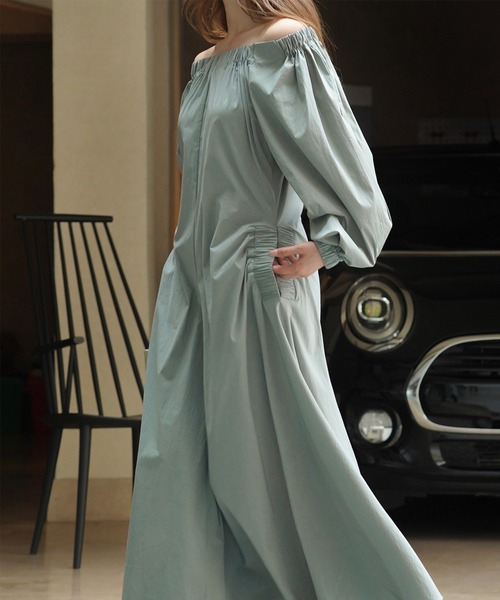 SUWDEE（スーディー）の「off shoulder volume sleeve one piece（ワンピース・レディース・グリーン/ブラック・FREE）」の9枚目の写真