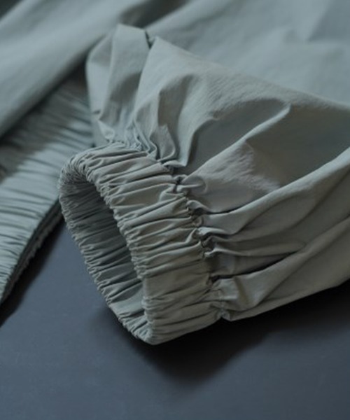 SUWDEE（スーディー）の「off shoulder volume sleeve one piece（ワンピース・レディース・グリーン/ブラック・FREE）」の12枚目の写真