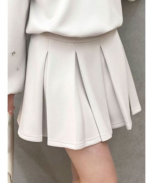 dazzlin（ダズリン）の「ボックスプリーツカットミニスカート（スカート・レディース・オフホワイト/グレー/ブラック・SMALL/MEDIUM）」の2枚目の写真