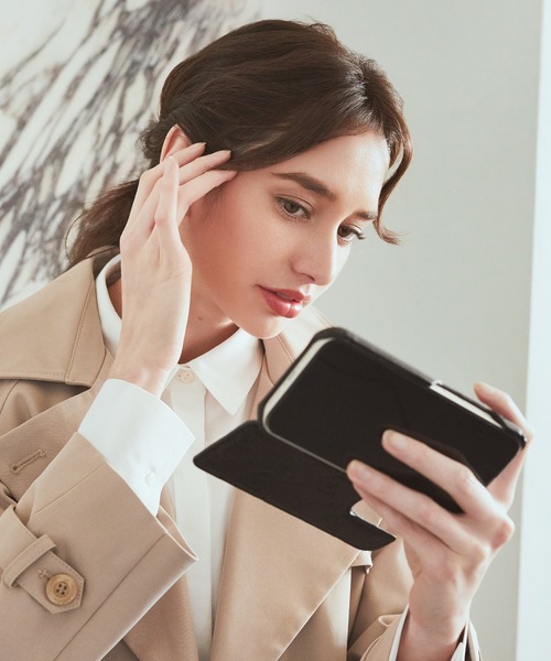 Maison de FLEUR（メゾンドフルール）の「カードポケットミラー付きアイフォン16ケース（スマホケース/カバー・レディース・ピンク/ピンク系その他/ブラック・FREE）」の6枚目の写真