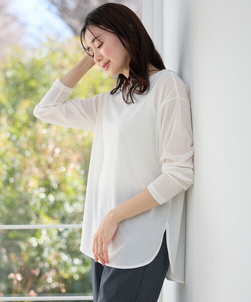 ANY(エニィ)の「シア―ラウンドネックTシャツ(Tシャツ/カットソー・レディース・ブラック系/グリーン系/ライトグレー系/ホワイト系・4)」の2枚目の写真