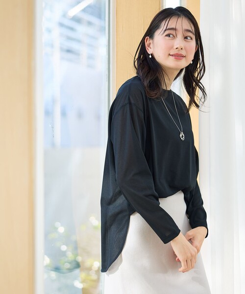 ANY(エニィ)の「シア―ラウンドネックTシャツ(Tシャツ/カットソー・レディース・ブラック系/グリーン系/ライトグレー系/ホワイト系・4)」の21枚目の写真