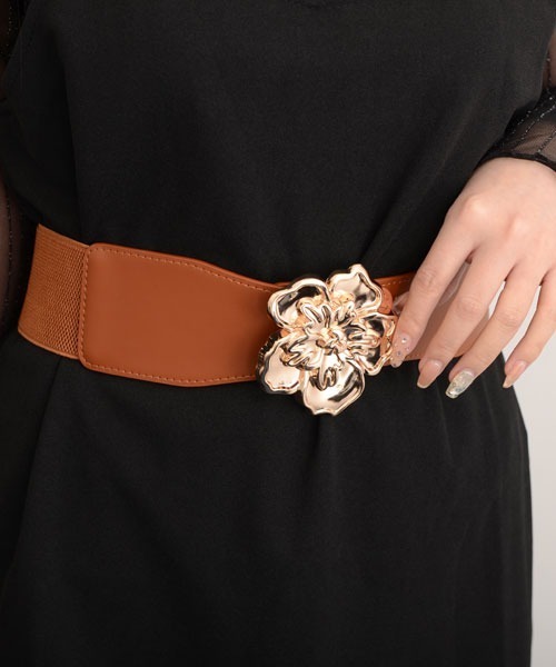 VIBGYOR Women（ヴィブジョー　ウィメン）の「【resonance】ゴールド フラワーバックル ゴムベルト【マルチウェイ】（ベルト・レディース・ブラック/ブラウン/オフホワイト・FREE）」の13枚目の写真