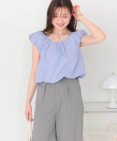 titivate(ティティベイト)の「クロップドバルーンシルエットトップス(シャツ/ブラウス・レディース・ブルー/オフホワイト/ブラック/ネイビー・M/L)」の17枚目の写真