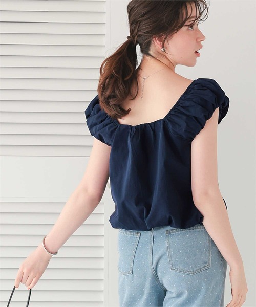 titivate(ティティベイト)の「クロップドバルーンシルエットトップス(シャツ/ブラウス・レディース・ブルー/オフホワイト/ブラック/ネイビー・M/L)」の15枚目の写真