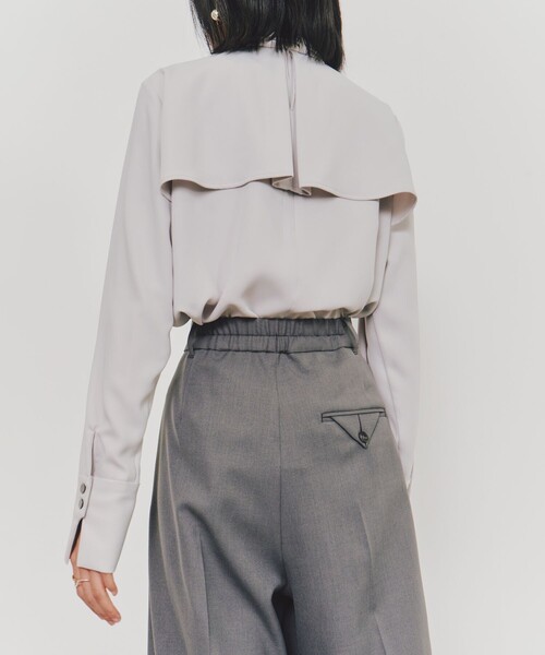 UNITED TOKYO（ユナイテッドトウキョウ）の「ランダムタックワイドパンツ｜ウォッシャブル/防シワ/冬服（その他パンツ・レディース・ブラック/グレー・1/2）」の3枚目の写真