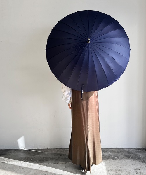 COMMON WARE（コモンウェアー）の「NT:24本骨無地  雨傘 58cm（長傘・レディース・ネイビー/ローズ/グレイッシュベージュ/カーキ・FREE）」の15枚目の写真