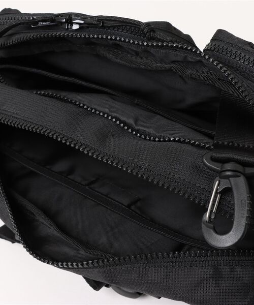 NEW ERA（ニューエラ）の「【NEW ERA/ニューエラ】OD FIELD WAIST BAG（ボディバッグ/ウエストポーチ・メンズ・ブラック・FREE）」の4枚目の写真