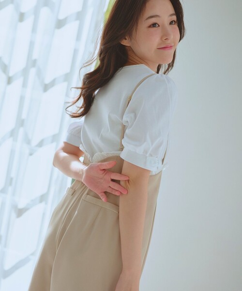Feroux(フェルゥ)の「フリルデザイン・サス付きパンツ(サロペット/オーバーオール・レディース・ベージュ系/ブラック系・1/2)」の12枚目の写真