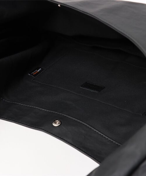 TIDEWAY（タイドウェイ）の「GRIZZLY CRESCENT SHOULDER / M（ショルダーバッグ・レディース・ブラック/グレー/ブラウン・FREE）」の12枚目の写真