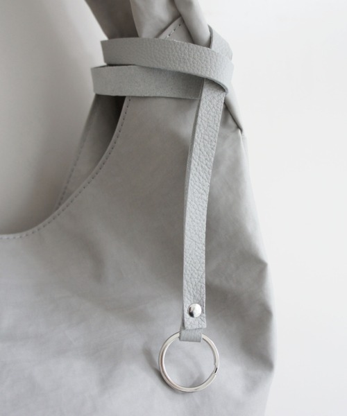 TIDEWAY（タイドウェイ）の「GRIZZLY CRESCENT SHOULDER / M（ショルダーバッグ・レディース・ブラック/グレー/ブラウン・FREE）」の8枚目の写真