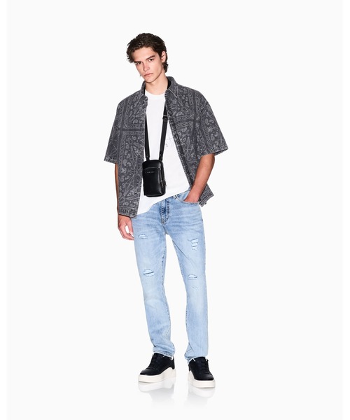 ARMANI EXCHANGE（アルマーニエクスチェンジ）の「【A|X アルマーニ エクスチェンジ】ペイズリープリント コットンリネンデニム 半袖シャツ/REGULAR+（シャツ/ブラウス・メンズ・ブラック・LARGE/MEDIUM/SMALL/X-LARGE/X-SMALL/XX-LARGE）」の4枚目の写真