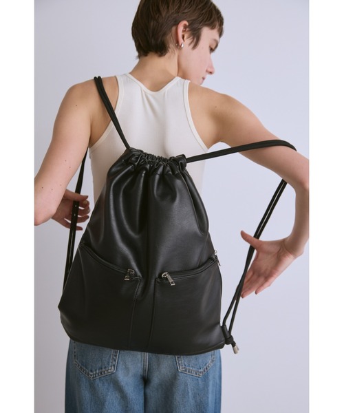 ナオッキー様 un/neu（アンノイ）の「アウトポケットフェイクレザーデイバッグ