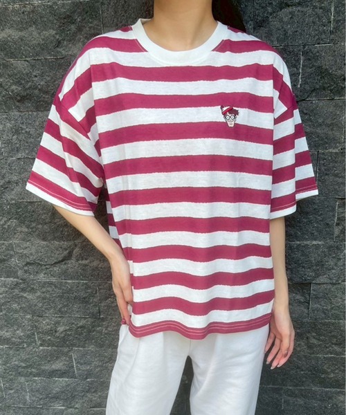 ALWAYS GOOD TIME（オルウェイズグッドタイム）の「【Where's Wally/ウォーリーを探せ】天竺 総柄/ワンポイント刺繍 WIDEシルエット 半袖Tシャツ（Tシャツ/カットソー・レディース・グレー系/ブルー系/ホワイト×レッド/サンドベージュ・M/L）」の2枚目の写真