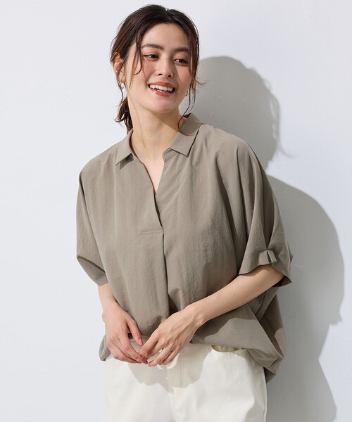 セール】【新色追加】スキッパーネック袖タックブラウス（シャツ