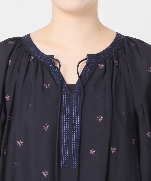 セール】《追加》手洗い可 / フラワー刺繍ワンピース