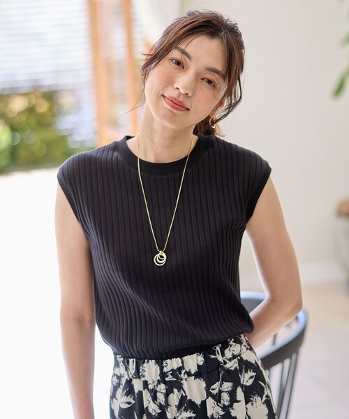 ANY(エニィ)の「汗ジミ防止テレコノースリーブプルオーバー(Tシャツ/カットソー・レディース・イエロー系/ブラック系/ライトグレー系/ダルブルー系/ホワイト系・4)」の6枚目の写真