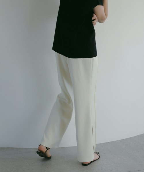 MANOF(マノフ)の「HEM SLIT PANTS(その他パンツ・レディース・グリーン/ブラウン/アイボリー・S/M)」の7枚目の写真