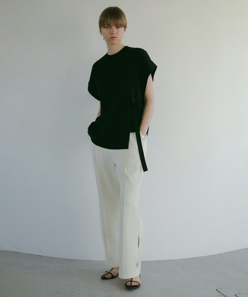 MANOF(マノフ)の「HEM SLIT PANTS(その他パンツ・レディース・グリーン/ブラウン/アイボリー・S/M)」の9枚目の写真