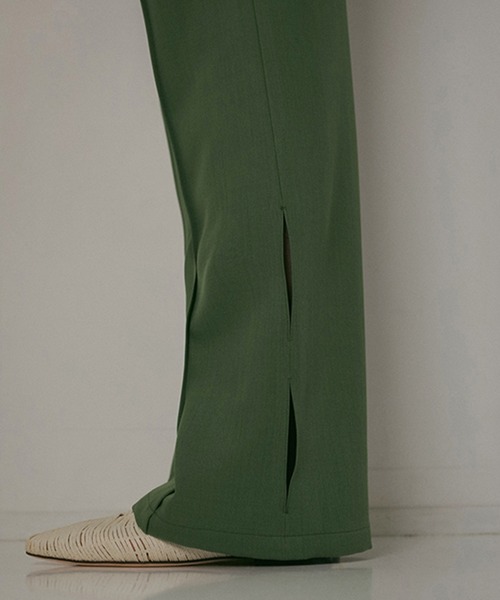 MANOF(マノフ)の「HEM SLIT PANTS(その他パンツ・レディース・グリーン/ブラウン/アイボリー・S/M)」の20枚目の写真