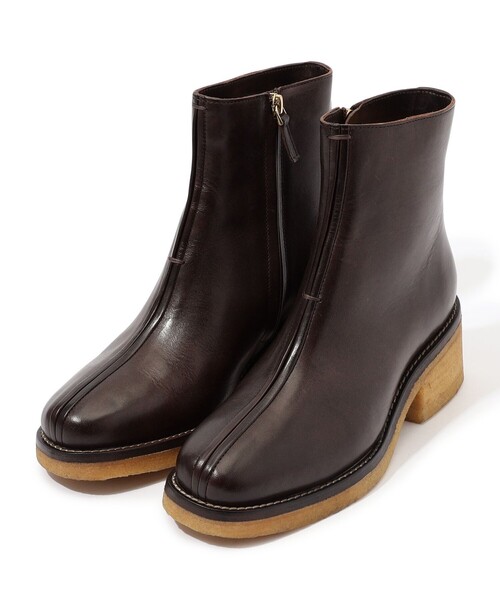 LEMAIRE（ルメール）の「LEMAIRE ANKLE PIPED BOOTS（ブーツ・レディース・ダークブラウン・37）」の2枚目の写真