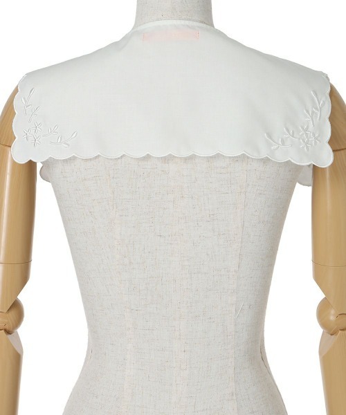 F i.n.t（フィント）の「花刺繍カットワークつけ衿/fint　フィント（付け襟・レディース・オフホワイト・FREE）」の6枚目の写真