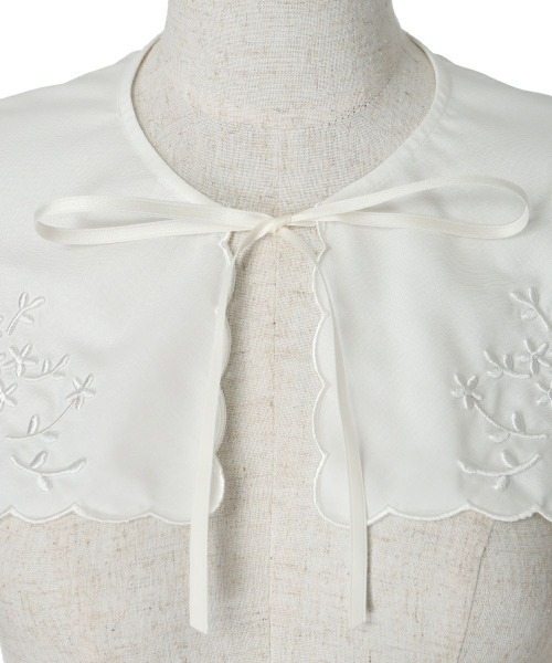 F i.n.t（フィント）の「花刺繍カットワークつけ衿/fint　フィント（付け襟・レディース・オフホワイト・FREE）」の5枚目の写真