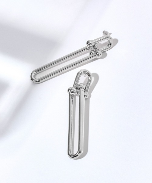 ROSE BUD（ローズバッド）の「DESIGN PIERCE（ピアス（両耳用）・レディース・シルバー・ONE SIZE）」の4枚目の写真
