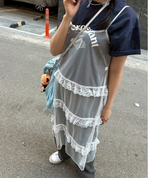 ipugo(イプゴ)の「ipugo/イプゴ レイヤードレースキャミワンピース 秋物 秋服 2026年秋冬(ワンピース・レディース・ブラック/ホワイト・FREE)」の2枚目の写真