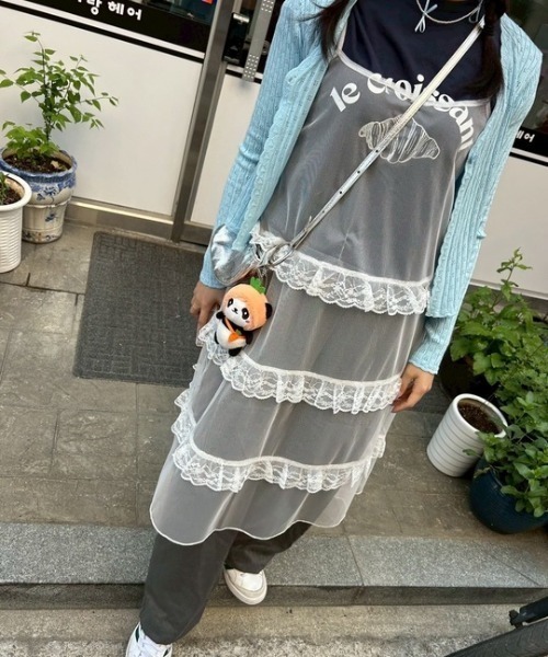 ipugo(イプゴ)の「ipugo/イプゴ レイヤードレースキャミワンピース 秋物 秋服 2026年秋冬(ワンピース・レディース・ブラック/ホワイト・FREE)」の18枚目の写真