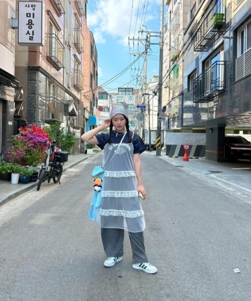 ipugo(イプゴ)の「ipugo/イプゴ レイヤードレースキャミワンピース 秋物 秋服 2026年秋冬(ワンピース・レディース・ブラック/ホワイト・FREE)」の13枚目の写真