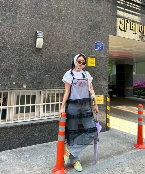 ipugo(イプゴ)の「ipugo/イプゴ レイヤードレースキャミワンピース 秋物 秋服 2026年秋冬(ワンピース・レディース・ブラック/ホワイト・FREE)」の6枚目の写真