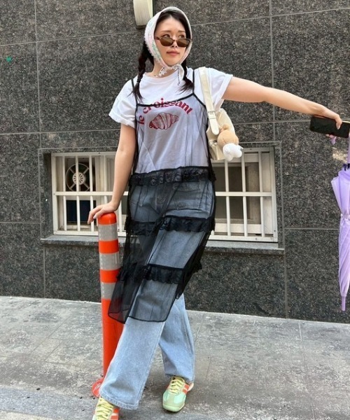 ipugo(イプゴ)の「ipugo/イプゴ レイヤードレースキャミワンピース 秋物 秋服 2026年秋冬(ワンピース・レディース・ブラック/ホワイト・FREE)」の7枚目の写真