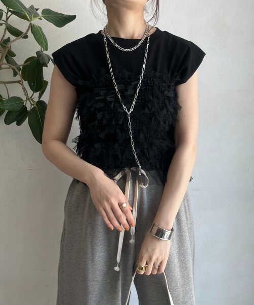 DouDou（ドゥドゥ）の「【WEB限定】ビスチェ＋Tシャツセット（Tシャツ/カットソー・レディース・ブラック/オフホワイト・FREE）」の2枚目の写真