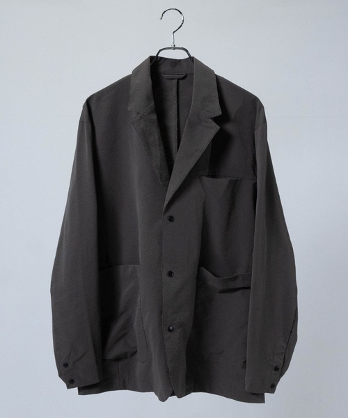 JOHN'S CLOSET(ジョンズクローゼット)の「【3】ポリサッカー 2WAYストレッチ オーバーサイズ 3B ジャケット 【セットアップ展開】(テーラードジャケット・メンズ・ブラウン/ブラック/グレー・MEDIUM/LARGE/X-LARGE)」の1枚目の写真