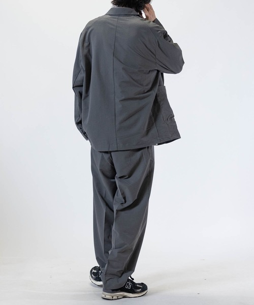 JOHN'S CLOSET(ジョンズクローゼット)の「【3】ポリサッカー 2WAYストレッチ オーバーサイズ 3B ジャケット 【セットアップ展開】(テーラードジャケット・メンズ・ブラウン/ブラック/グレー・MEDIUM/LARGE/X-LARGE)」の15枚目の写真