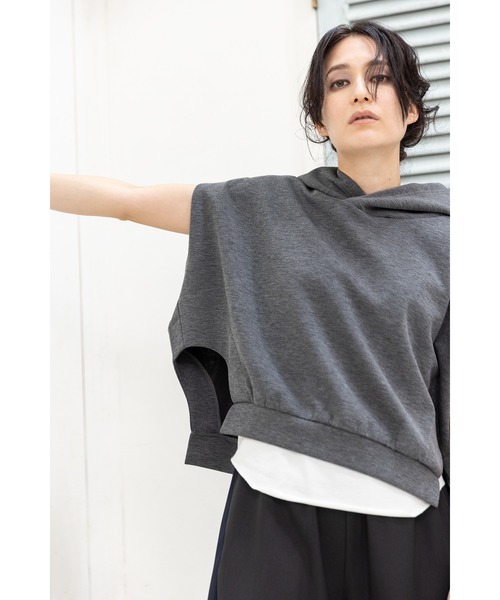 OSMOSIS（オズモーシス）の「イレギュラーヘムフードプルオーバー（Tシャツ/カットソー・レディース・ブラック/ダークグレー/ライトグレー・ONE SIZE）」の7枚目の写真