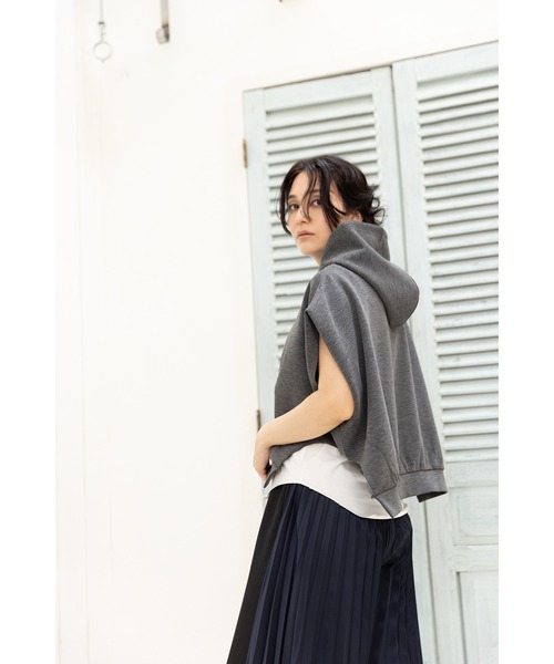 セール】イレギュラーヘムフードプルオーバー（Tシャツ