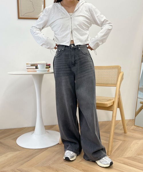 WEGO(ウィゴー)の「WEGO/サマーデニムルーズワイドパンツ(デニムパンツ・レディース・コバルトブルー/ライトインディゴブルー/ブラック系2・SMALL/MEDIUM)」の4枚目の写真