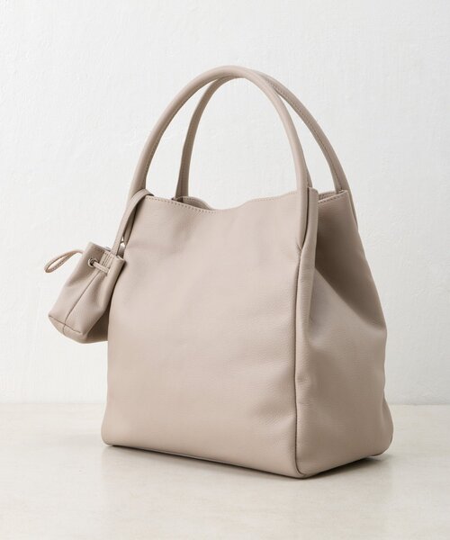 BEARDSLEY（ビアズリー）の「チャーム付レザートート（トートバッグ・レディース・ベージュ/ブラック・FREE）」の5枚目の写真