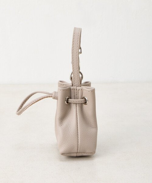 BEARDSLEY（ビアズリー）の「チャーム付レザートート（トートバッグ・レディース・ベージュ/ブラック・FREE）」の16枚目の写真