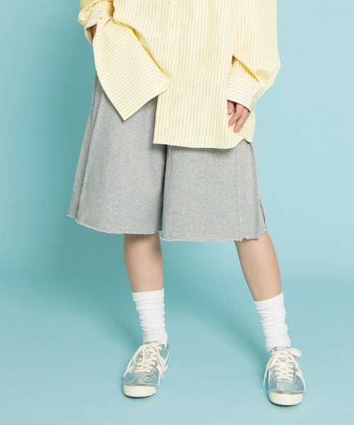 PUNYUS（プニュズ）の「カットオフハーフスウェットパンツ（スウェットパンツ・レディース・杢グレー/ブラック/ホワイト系その他/パープル・1/2/3/4）」の20枚目の写真