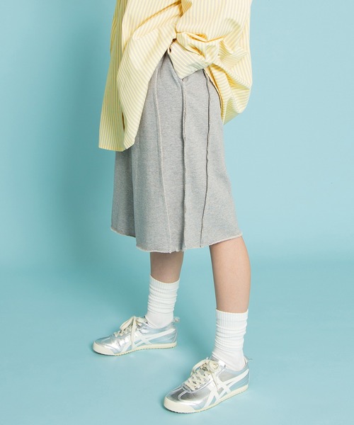 PUNYUS（プニュズ）の「カットオフハーフスウェットパンツ（スウェットパンツ・レディース・杢グレー/ブラック/ホワイト系その他/パープル・1/2/3/4）」の21枚目の写真