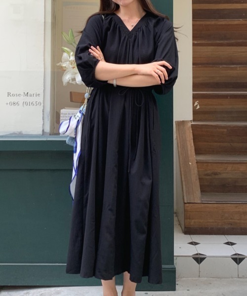 FAVORITO(ファヴォリート)の「Vネックリラックスワンピース(ワンピース・レディース・ブラック/グリーン・F)」の20枚目の写真