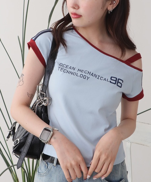 ROOPTOKYO(ループトウキョウ)の「スポーティーデザイン ワンショルダーカットソー(Tシャツ/カットソー・レディース・ブルー/ライトブルー/ホワイト/グレー・FREE)」の2枚目の写真